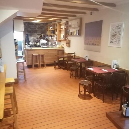 Hostal Forest Σαντιάγο ντε Κομποστέλα Εξωτερικό φωτογραφία