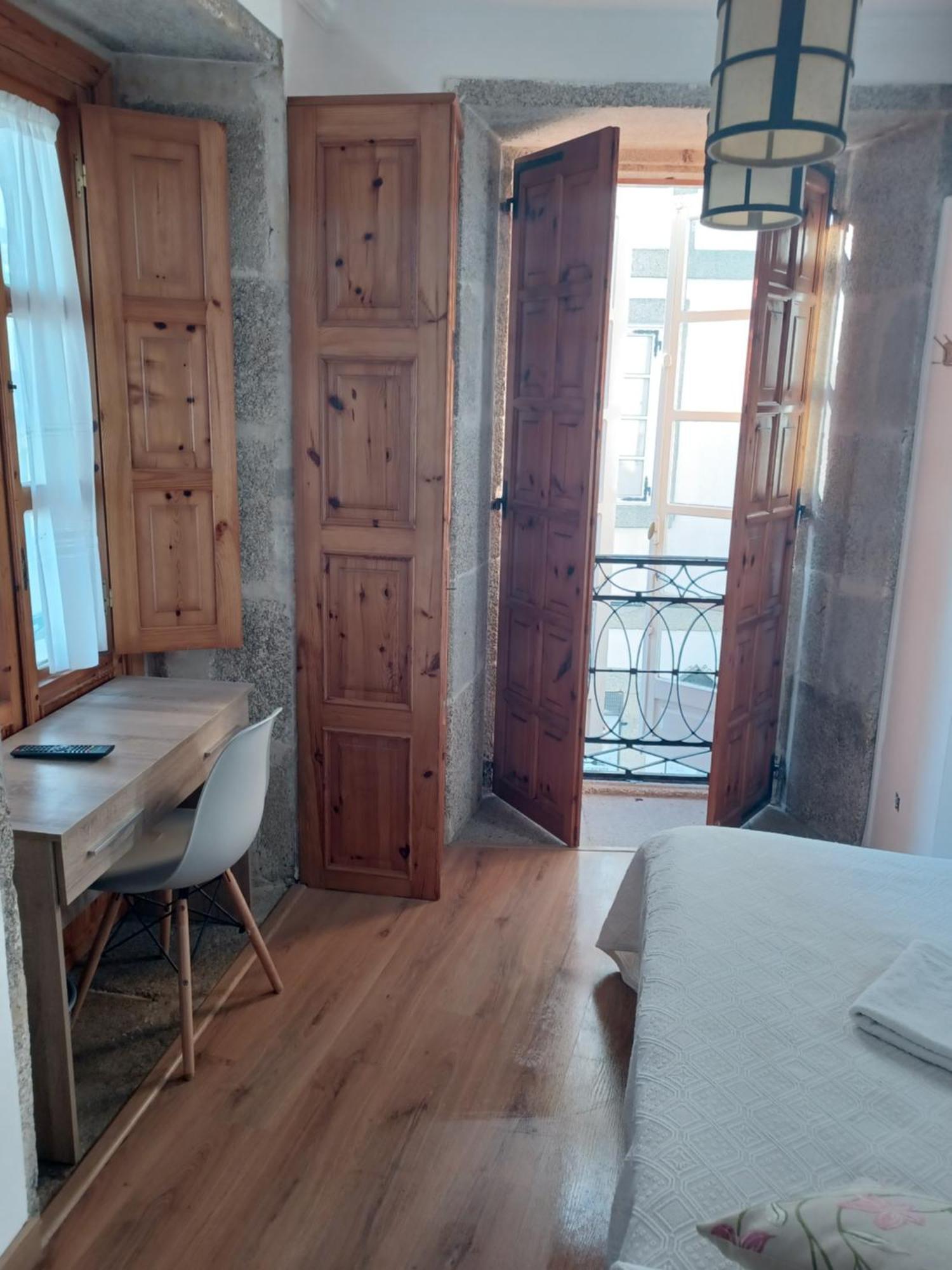 Hostal Forest Σαντιάγο ντε Κομποστέλα Δωμάτιο φωτογραφία