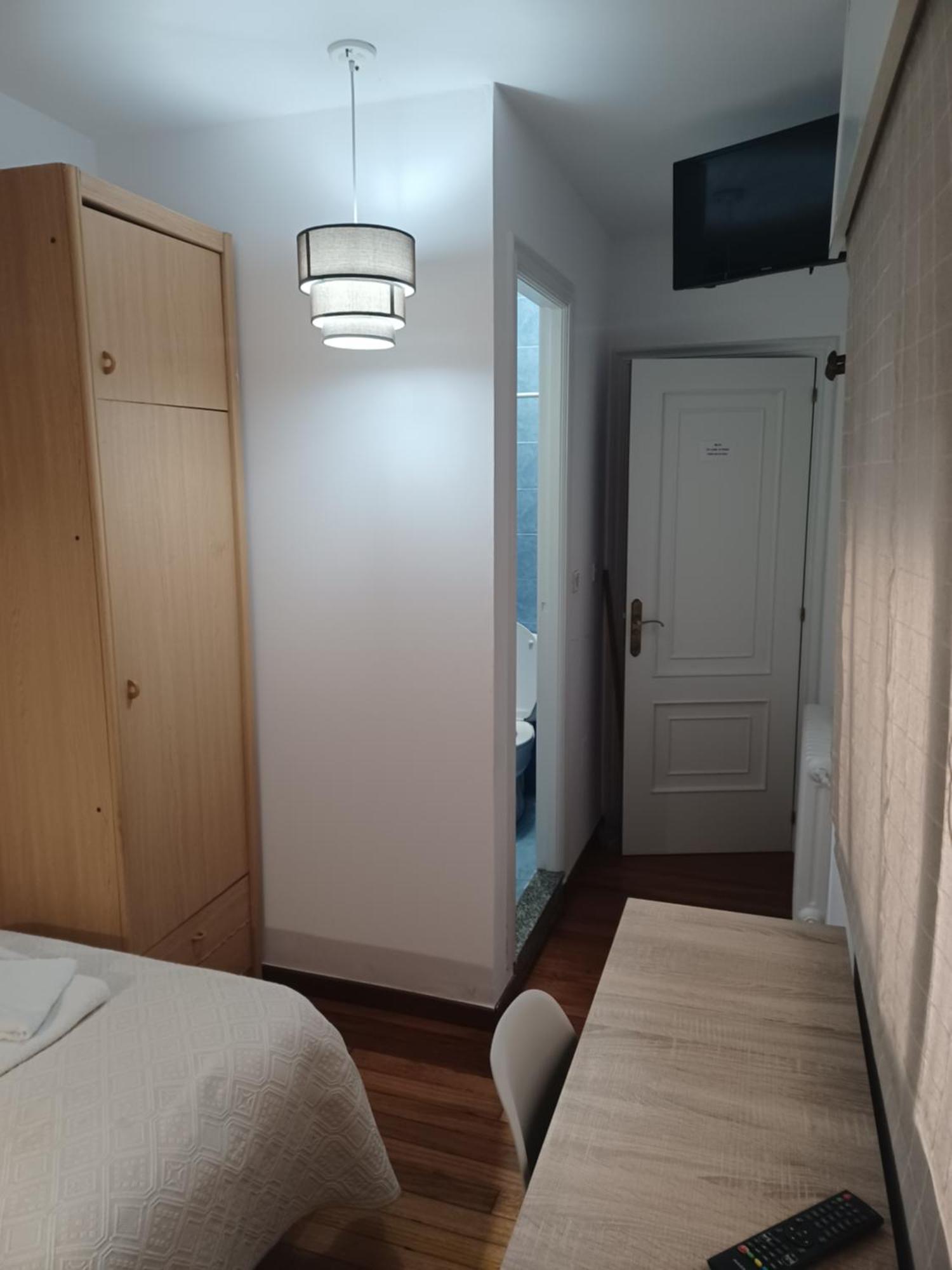 Hostal Forest Σαντιάγο ντε Κομποστέλα Δωμάτιο φωτογραφία