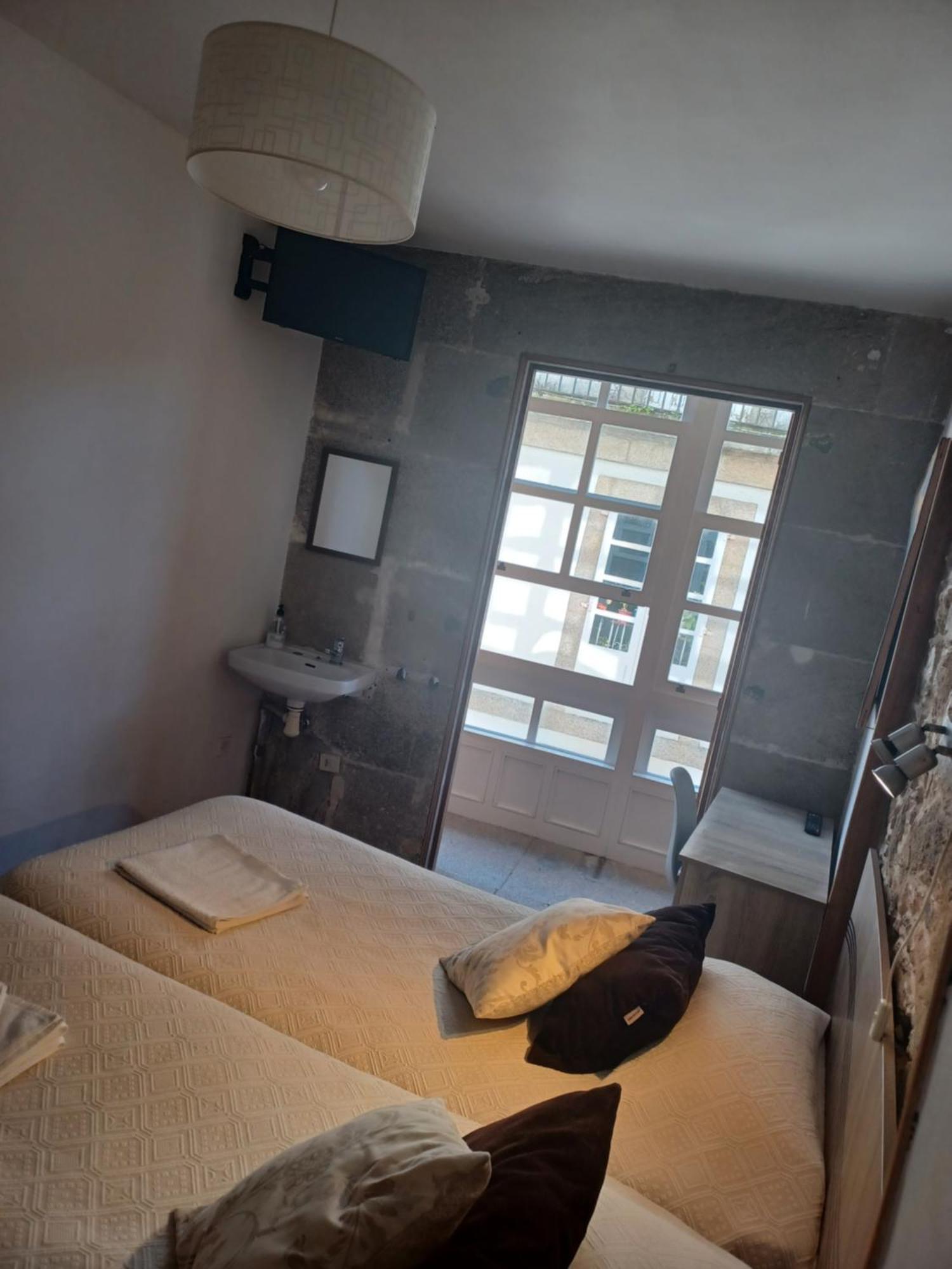 Hostal Forest Σαντιάγο ντε Κομποστέλα Δωμάτιο φωτογραφία
