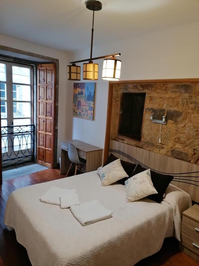 Hostal Forest Σαντιάγο ντε Κομποστέλα Εξωτερικό φωτογραφία